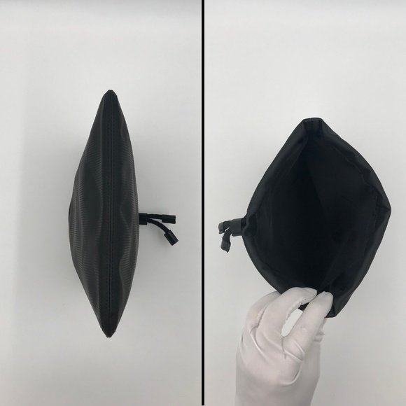 Auth Burberry black bag with hidden check print - Picture 6 of 8